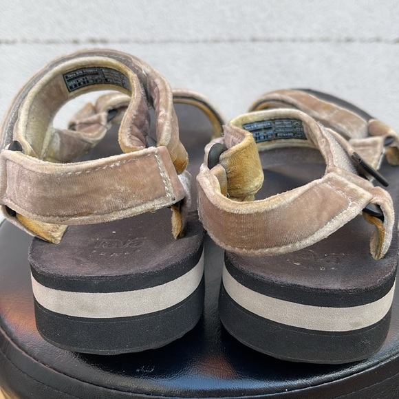 Teva Limited Edition Velvet Sandals - Picture 4 of 9